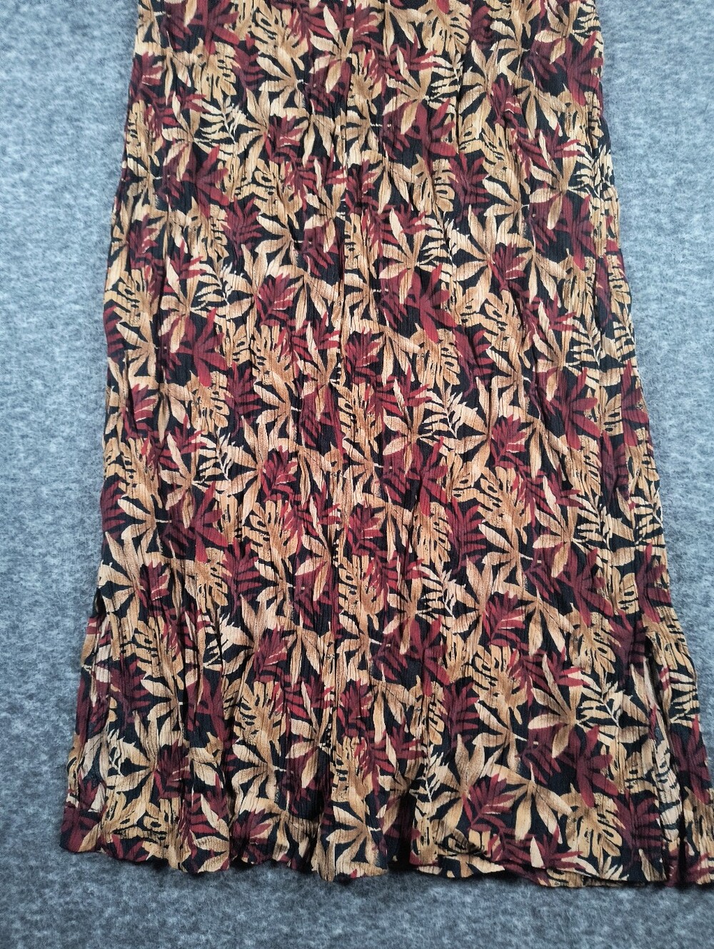 🔥Bundle 2 For $7🔥 Vintage white stag crinkle rayon midi dress, women's medium - Picture 10 of 13